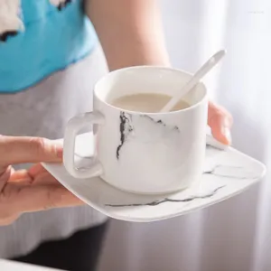 マグカップ大理石のコーヒーカップとソーサー3回の朝食ミルクティーウォータースプーンのセット