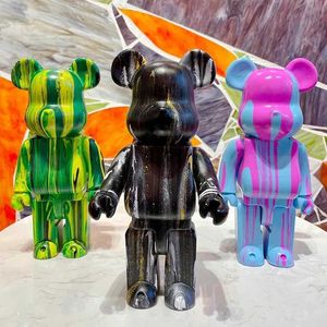 Action Toy Figures DIY Hand ritad Fluid Bear Målning Byggnadsblock Vit Embryo Hemrum Dekoration Toy Gift Violent New H240523