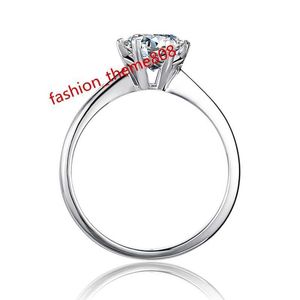 Elegant Classic Real 925 Sterling Silver Finger Rings smycken Crystal Cubic Zircons 1Ct Moissanite Ring 6 Claws Women Wedding Anillos gratis frakt M01A
