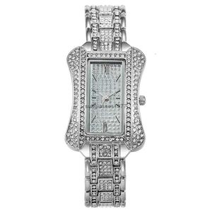 Nowa moda Full Sky Star Mała talia Watch Watch Watch Watch z Diamond Inklaid Women Watch