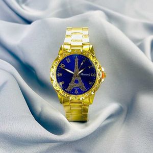 Gorąca sprzedaż Laojia Series Watch Watches Modna nisza Paris Tower Light Luxury Inkrustowane z angielskimi zegarkami dla kobiet