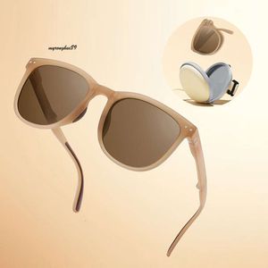 Солнцезащитные очки для женщин, складывающих модную одежду в 2024 году, новый модный поляризованный свет с носовым отдыхом для ультрафиолетовой защиты, складные солнцезащитные очки CD001