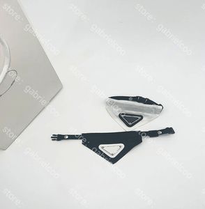 調整可能な黒い白いペットスカーフドッグトライアングルスカーフデザイナークラシックロゴキャットサリバタオルペットボウタイシュナウザーテディビブスファッションアクセサリー