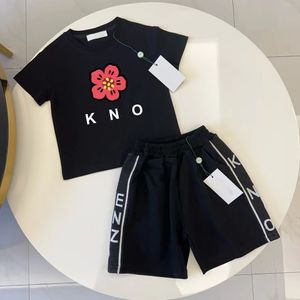 çocuk tasarımcı kıyafetleri bebek seti çocuk kız kız izleme iki parça setler çiçek oğul kızı Çarşamba Chlid T Shirt yaz rahat nefes alabilir kısa kollu