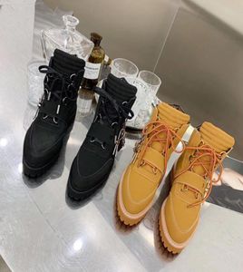 2019 Martin Boots Ankelstövlar Kvinnor Män Senaste Designer Stövlar Gyllene kedjereaktion Sneakers Decoration Storlek 3545 för Lovers Mode4516185