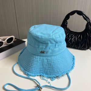 Vår/sommardesigner hink hatt kvinnors tvättade kant justerbara mössor remmar fiskare hattar metall brev mäns utomhus stora eaf strandhatt