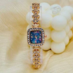 Fashionable and elegant womens square watch niche high-end diamond inlaid bracelet quartz