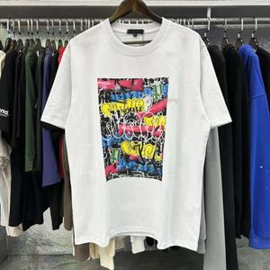 パープルシャツメンズTシャツデザイナーTシャツグラフィックティー服コットンシャツグラフィティ邪悪な楽しいカラープリントスケッチオイルペインティングパターンストリートグラフィティルーズ492