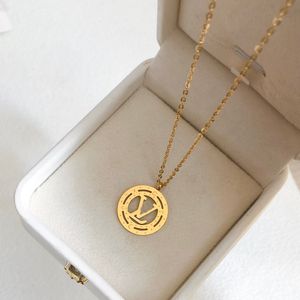 Mode 14K Gold Plated Luxury Brand Designer Pendants Halsband Rostfritt stål Dubbelbokstav Choker Pendant Halsband Pärlor Kedja smycken Tillbehör Gåvor