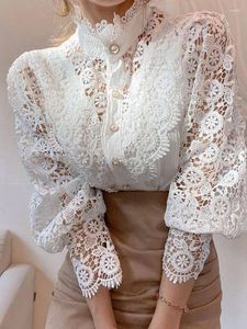 Bluzki damskie Autumn Vintage Białe koronkowe koszule bluzki Kobiety 2024 Eleganckie guziki luźne koszula