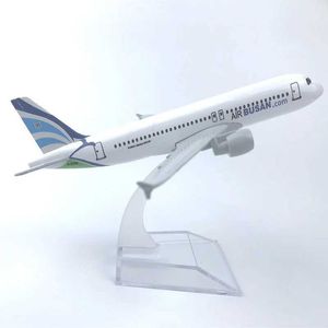 Aircraft Modle Busan Airlines 16 cm Modello Airbus 320 Regalo Aviazione Giochi per bambini S5452138