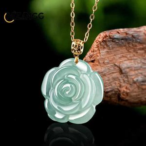Pendant Necklaces 18K Gold Natural Product Jadeite Blue Water Rose Pendant High Grade Ice Shape Exquisite Fashion Womens Jade Necklace Gift d240531