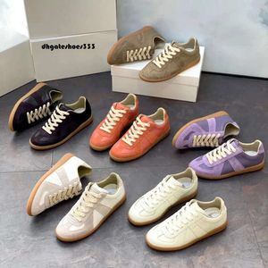 2024 Ny stil klänningsko margiela kvinnor casual skor utomhus sneaker mm6 walkman designer basket tränare maisons män reser vandring loafer tennis sport run