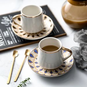 カップソーサーヨーロッパセラミックコーヒーカップスプーントルコの小さな贅沢なトレースPhnom Penh Afternofe Tea Mug Dish Set Gift Box