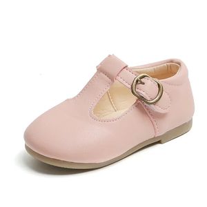 Storlek 15-30 Baby Toddler Girl Shoes School Children T-Strap Mary Jane Flats Girls Soft Leather Shoes Pink Black Brow White 240520