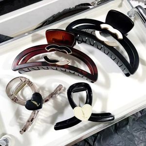 C-Letter Shark Hairpin Hair Clips High Quality Barrettes Alfabet Designer Brand Classic Eversly Casual Hairpin Black Shark Hairpin Christmas