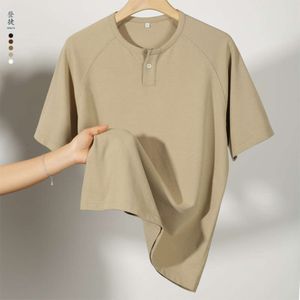 Deng Jie Men 's Wear 중국 캐주얼 짧은 슬리브 남자 티셔츠 느슨한 디자인 Henry Neck Short Sleeved 티셔츠 남성 여름 단색