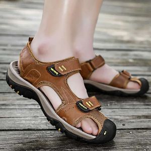 Sandals Men Protecter Summer Toe Leather Sone grossa de sapatos de caminhada não deslizante para diariamente Big 722