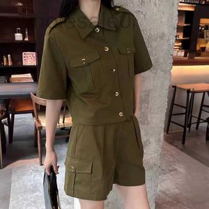 Women's Two Piece Pants designer Spring/Summer New CE High Set Minimalist Casual Style Workwear Short sleeved Top+High Waist Slimming Shorts BUDH