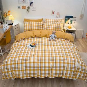 Наборы для постельных принадлежностей промытые хлопковые наборы IC Плаидные полосы одеяла из одеяла в японском минималистском стиле H240521 STKS.