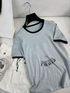 As camisetas minimalistas são duráveis e atemporais