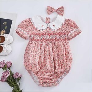 Rompers 2PCS Baby Smock Floral Romper Girl Ręcznie haftowany kombinezon Toddler Smocked Ubrania Ubrania urodziny z spinką do włosów 210615 D OTWOL