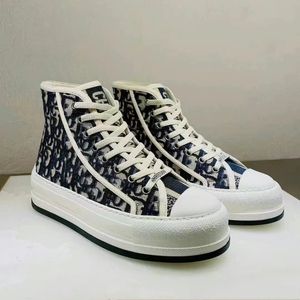 Stars Stars Court Sneaker Shoe Shoe Designer Canvas Casual Shoes Fashion High Top Sneaker Donne Allenatori Piattaforma Bassa gomma