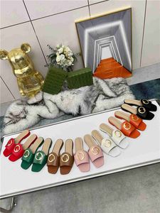 مصمم صندل نساء متداخلة G Slides Genine Leather Slippers Ladies Flat Beach Jelly Script Orange Summer Fall Gules في الهواء الطلق مقاوم للماء الحجم الفاخر 34-42