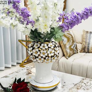 Storage Bottles Relief Flower General Jar Gold-plated Ginger Desktop Arrangement Floral Vases White Ceramic Tank With Lids