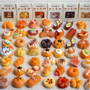 Fofo variado de 1/6 escala em escala em escala DOLLHOUGE HOTDOG Bread Mini Food Donut para Blyth BJD Doll Acessories Toy