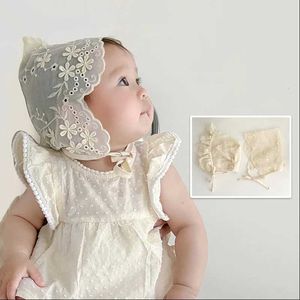 Hair Accessories Princess Palace Hat Baby Tie Lace Ruffle Beanie Bonnet Thin Cotton Breathable Newborn Fetal Hats Toddler Headwear Photo Props Y240522