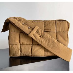 2024 New fashion bag 10A Mirror Designer S Women Crossbody Nylon Messenger Bags Soft Pillow Shoulder Men Unisex Plain Weave Green Bag Book Cross Body