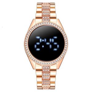 패션 다이아몬드 상감 여성 시계 여성 시계 LED 전자 시계 블루 라이트