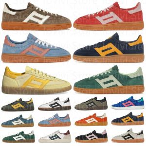 Design Scarpe casual uomini Donne Scarpe casual Snekers Navy Scarlet Alluminio Core Nero Scarlet Gum Clear Pink Arctic Night Light Nero Giallo