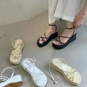 Design sandaler kvinnor tå sommar öppen mode smal band klänning skor plattform kil kilar heel damer ankel rem gladiator sand 355