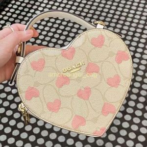 Womens mens black white sacoche heart bag strap Leather purse Luxurys handbag pink Designer Shoulder top handle strawberry CrossBody Clutch denim city tote Bags111