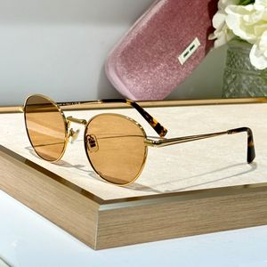 Óculos de sol para senhoras para verão Popular 55z Designer elegante estilo ao ar livre UV400 Anti-ultraviolet Moda Metal Metal Oval Pequenos óculos de moldura Caixa aleatória