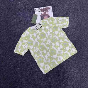 Designer de camiseta feminina de alta qualidade 2024 verão nova estampa floral redonda lã de lã de manga curta de malha de malha