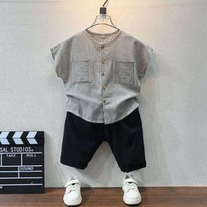 Abbigliamento per bambini dei ragazzi estivi 2023 coreana bella manica corta manica corta di 2-9 anni in cotone/ lino di lino bambini set da due pezzi L2405