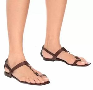 Sandali di sandali di lusso estivo da donna scarpe da donna donna perfetta piattaforma sandali caviglia caviglia caviglia brevetto nero brevetto cassandra in pelle sandali di perizoma8517410