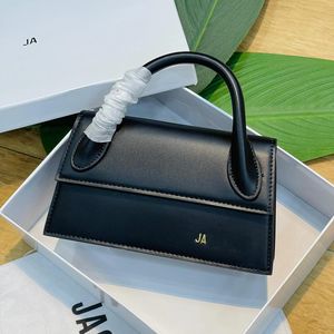 Original Le Chiquito Long Designer Bag Luxury Crossbody Väskor axelväska spegel kvalitet handväskor för kvinnor sac luxe dhgate ny