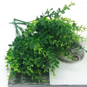 Flores decorativas 12pcs plantas verdes artificiais nunca desaparecem faux eucalipto folhas parede de plantas