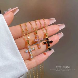 Pendant Necklaces Luxury shiny pink transparent zircon cross pendant necklace for women girls fashionable stainless steel chain necklaces d240531
