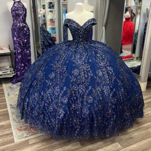 Marinblå prinsessa utanför axeln quinceanera klänningar pärlor kristall boll klänning del prom wear spets upp söt 16 vestidos 15 de xv anos