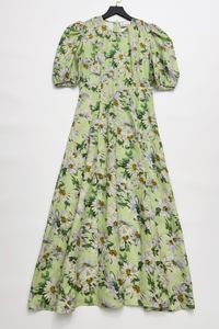 デザイナードレス2024新しい夏新鮮なグリーンデイジーフラワープリントリネンラウンドネックバブルスリーブミッドレングスドレス