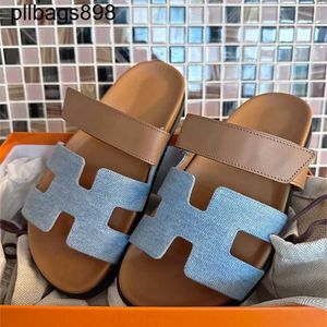 Neutrale Chypre Sandalen flache Fersen -Sommer -Hausschuhe echte Leder Weibchen XIA Outer Wear Weiche Sohle alte Schuhevdtq