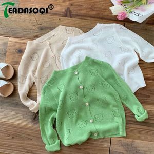 Moda dla dzieci dzieci dzieci letnie klimatyzowane klimatyzowane kardigan stały kolor dzianinowy bluzki puste niedźwiedź SWEATER Płaszcz dzieci 0-6y L2405