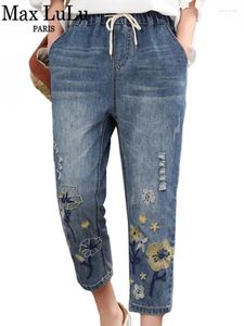 Jeans femininos 2024 Chinês estilo de moda de verão Ladies bordados vintage mulheres calças de jeans florais casuais rasgadas de harém