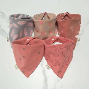 Bibs Bürek Bezleri 5 Parça/Parti Bebek Bandana Bib Pamuk Üçgen Çift Katmanlı Bebek Besleme Giysileri Tükürük Havlu Önlük Yenidoğan Aksesuarları D240522