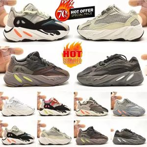 Çocuklar 700 V2 2024 Çocuk Ayakkabı Bebekler Dalga Runner Erkek Kızlar Siyah Gri Spor Sneaker Küçük Çocuk İskelet Bebek Açık Tasarımcı Atletik Eğitmenler Boyut 26-35